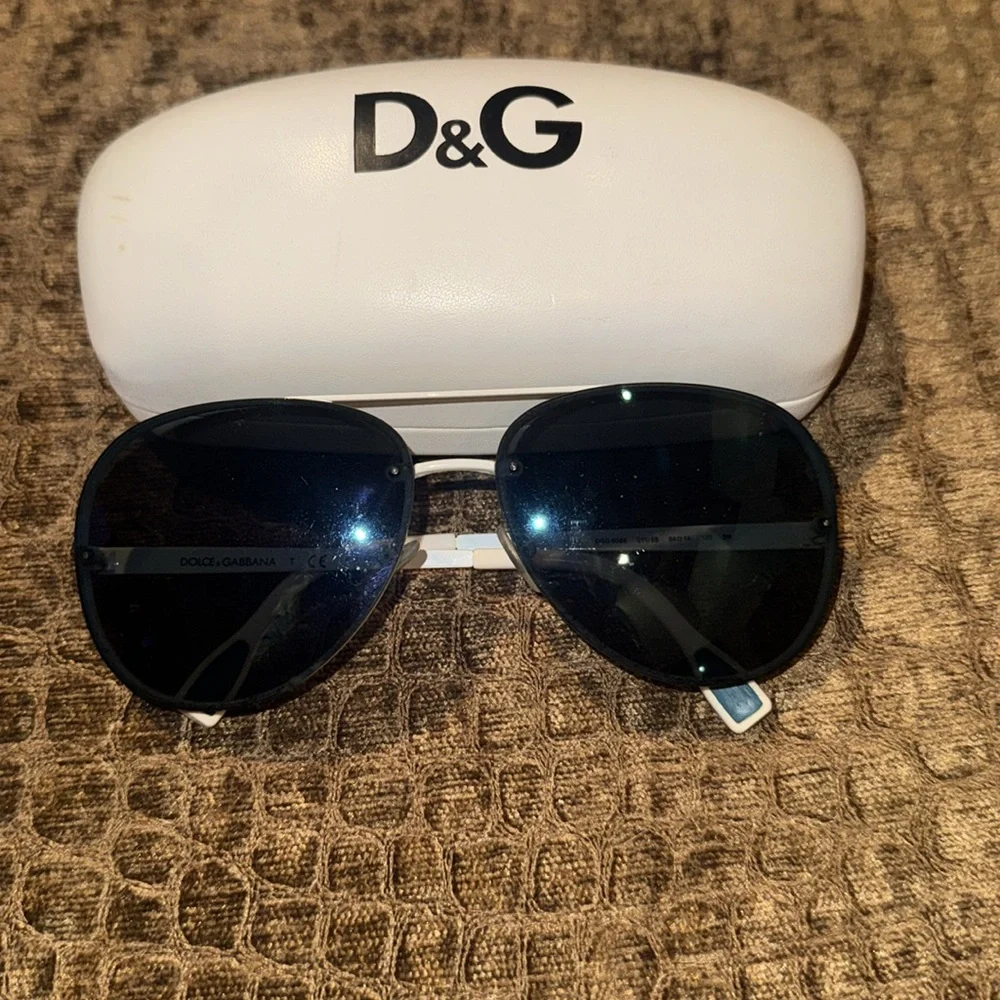Authentic D&G White Aviator Sunglasses with White Case